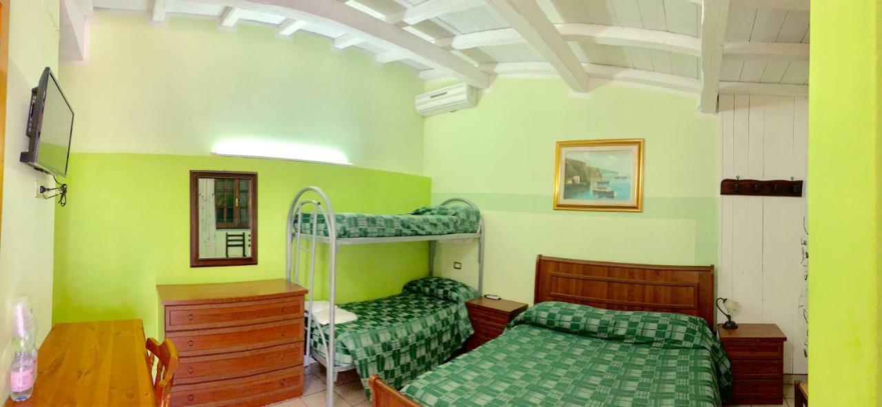 Villaggio Ristorante Pizzeria Museo Tanit Hotel 3*